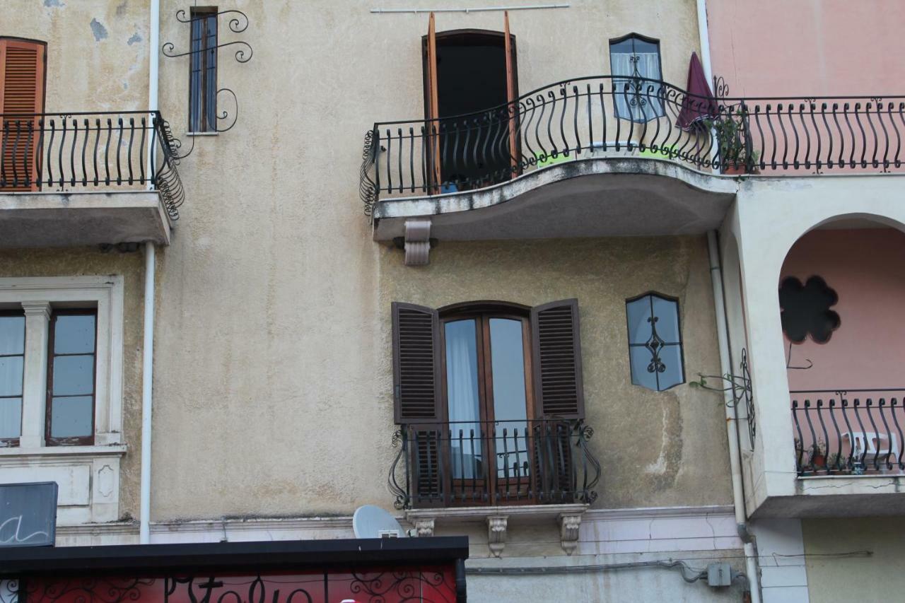 Casa Lungomare Villa Giardini-Naxos Buitenkant foto